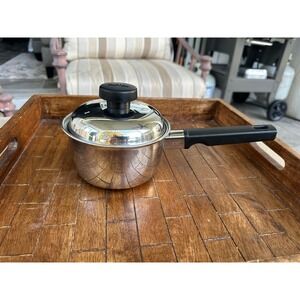 Meyer 18/10 Stainless Steel 1 Quart Saucepan with Lid Impact Bonded Base 0.9LEUC